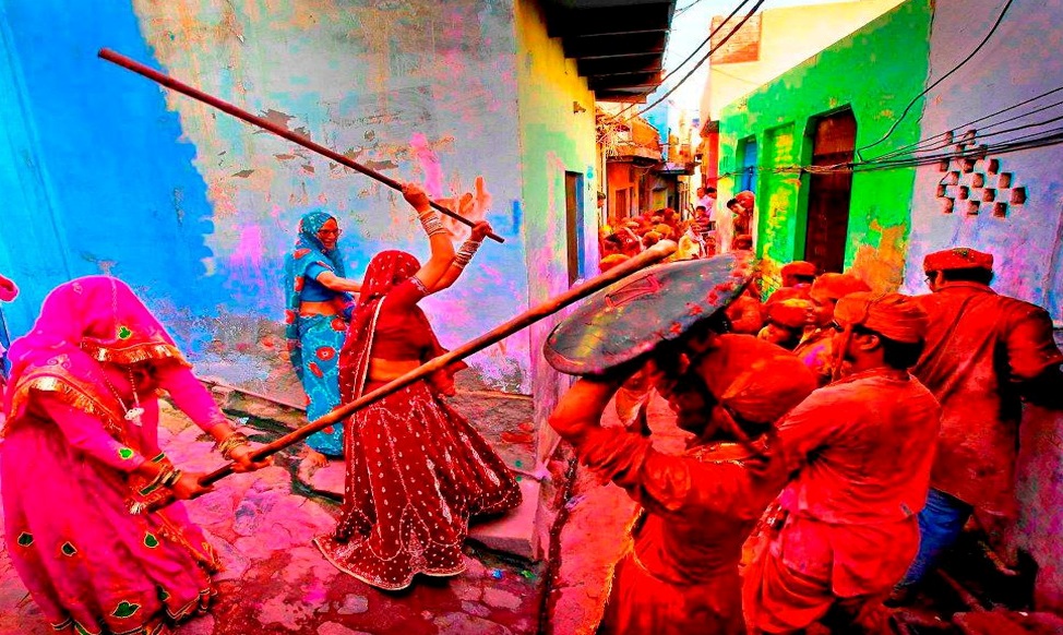 holi celebration in barsane