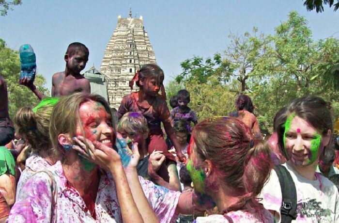 holi celebration in hampi