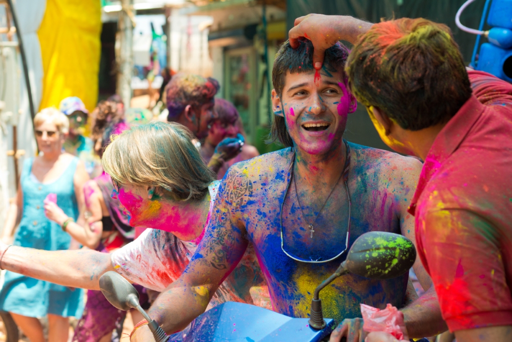 holi celebrations in udaipur