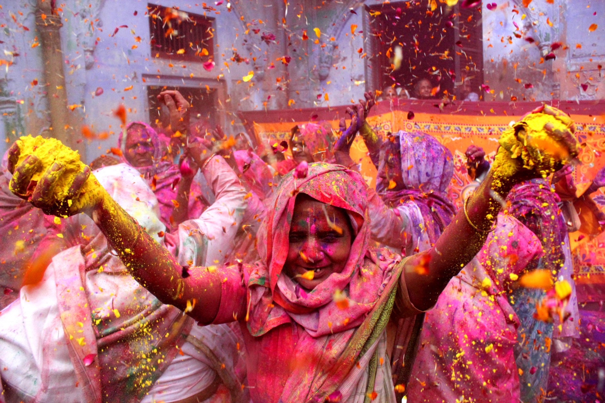 phoolon ki holi