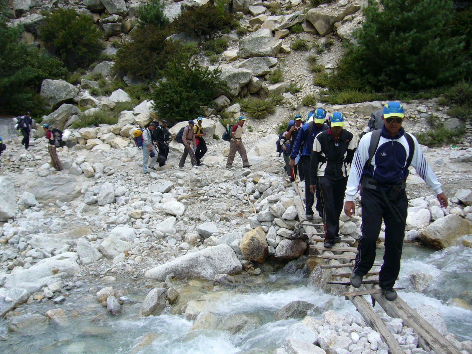 trekking in manali