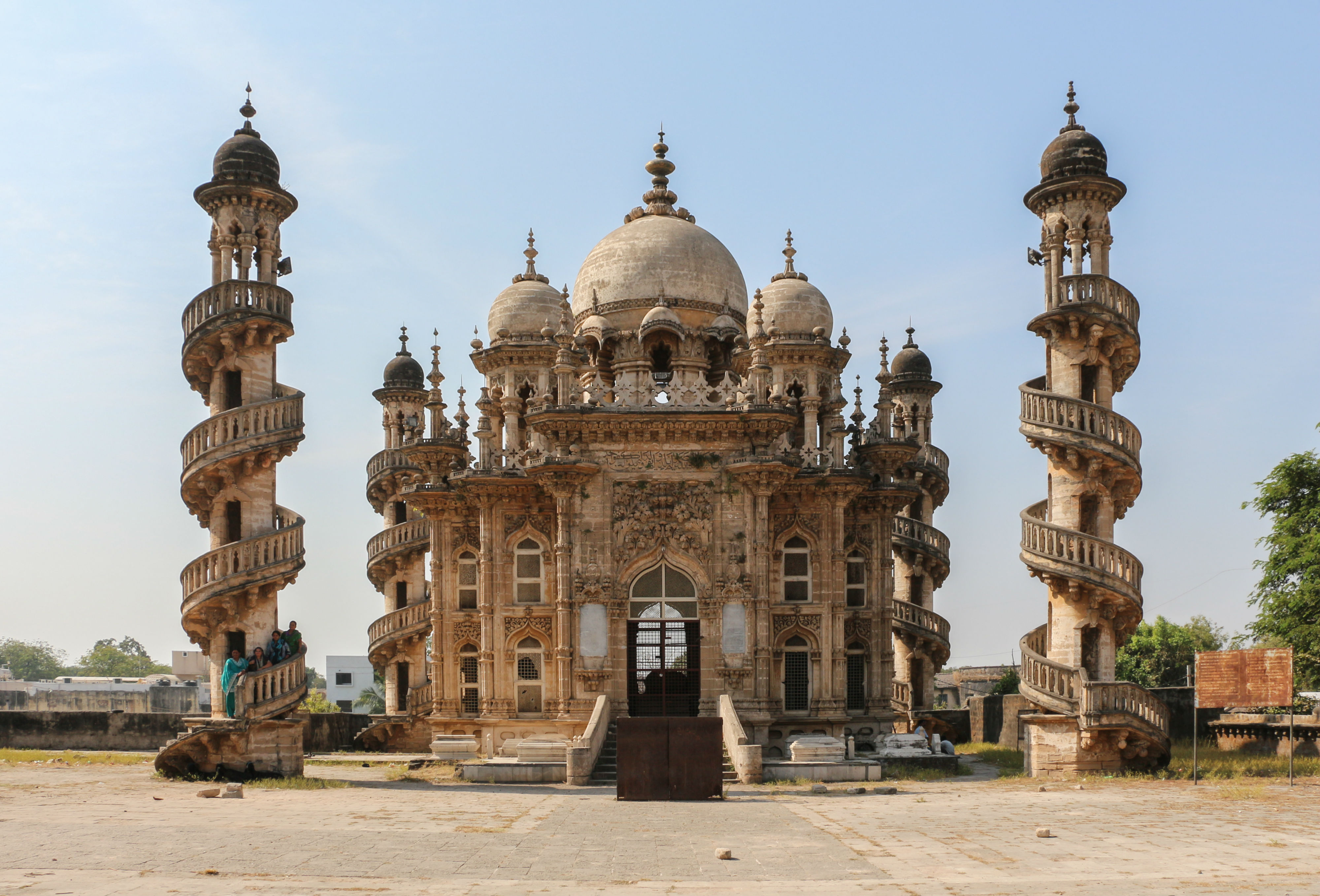 mahabat ka maqbara junagarh gujarat