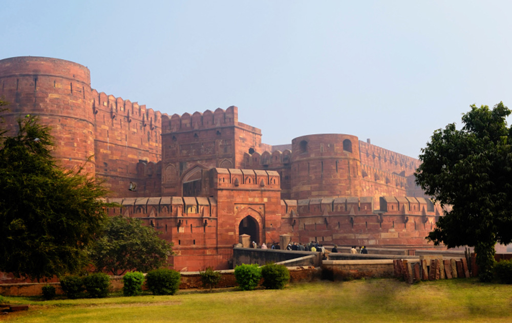 agra fort famous fort in india