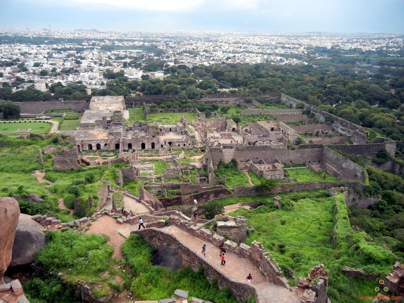 golconda fort famous fort in india