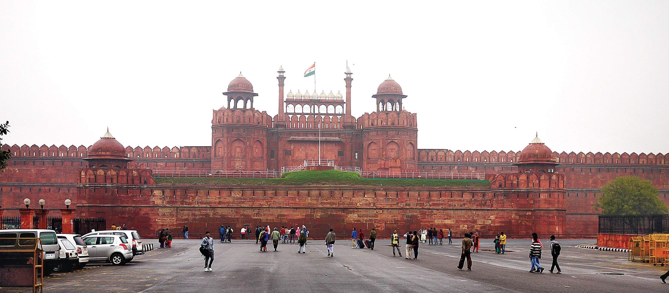 red fort famous fort in india