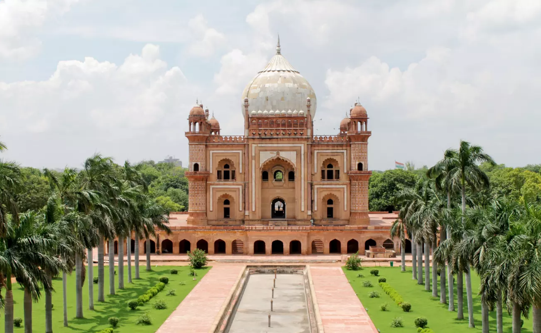 tomb of safdarjung best places to visit in delhi