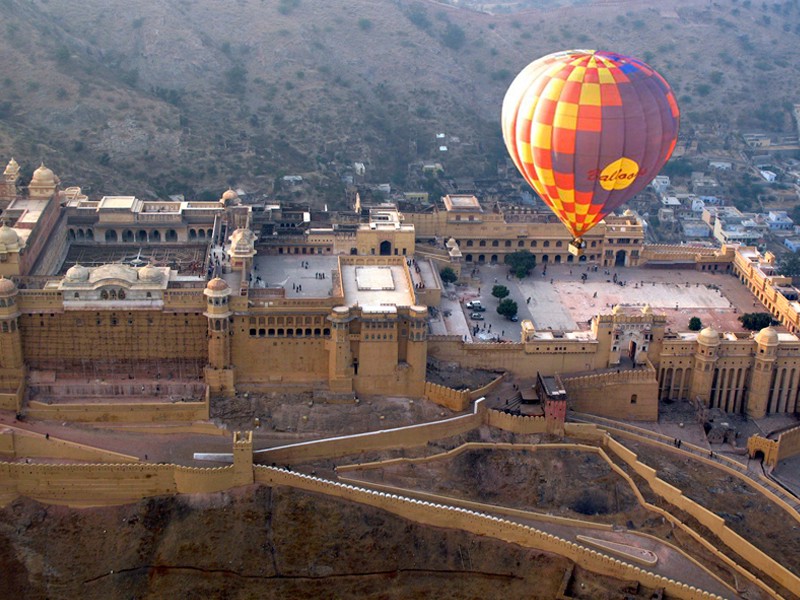 hot air ballooning activities besides exploring the splendid forts and palaces