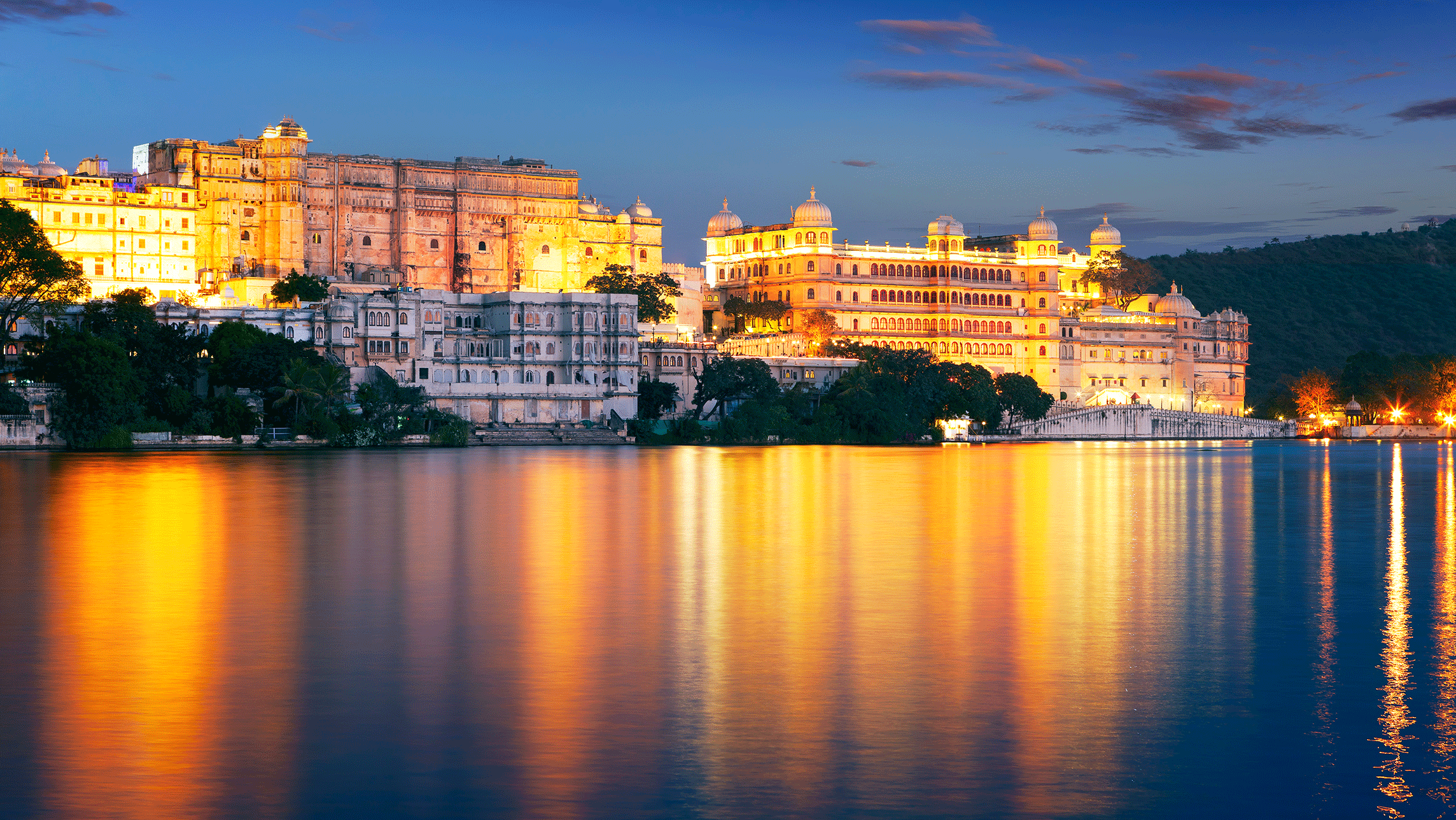 lake pichola activities besides exploring the splendid forts and palaces
