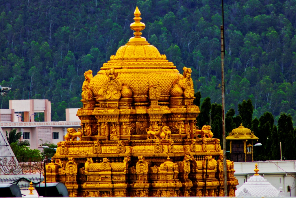 venkateshwara tirupati balaji famous hindu temple in india