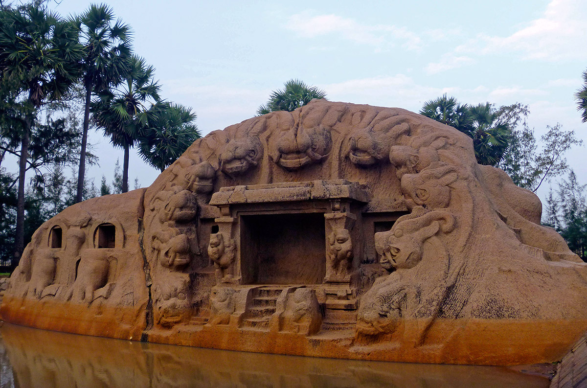 5 most mysterious temples of india