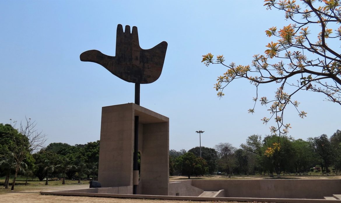 open hand monument - thing to do in chandigarh