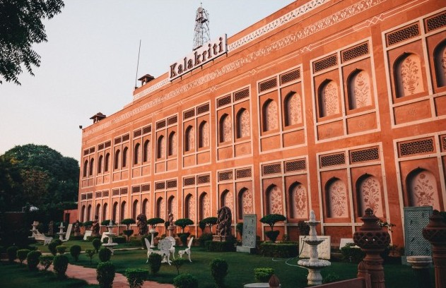 kalakriti cultural and convention center agra