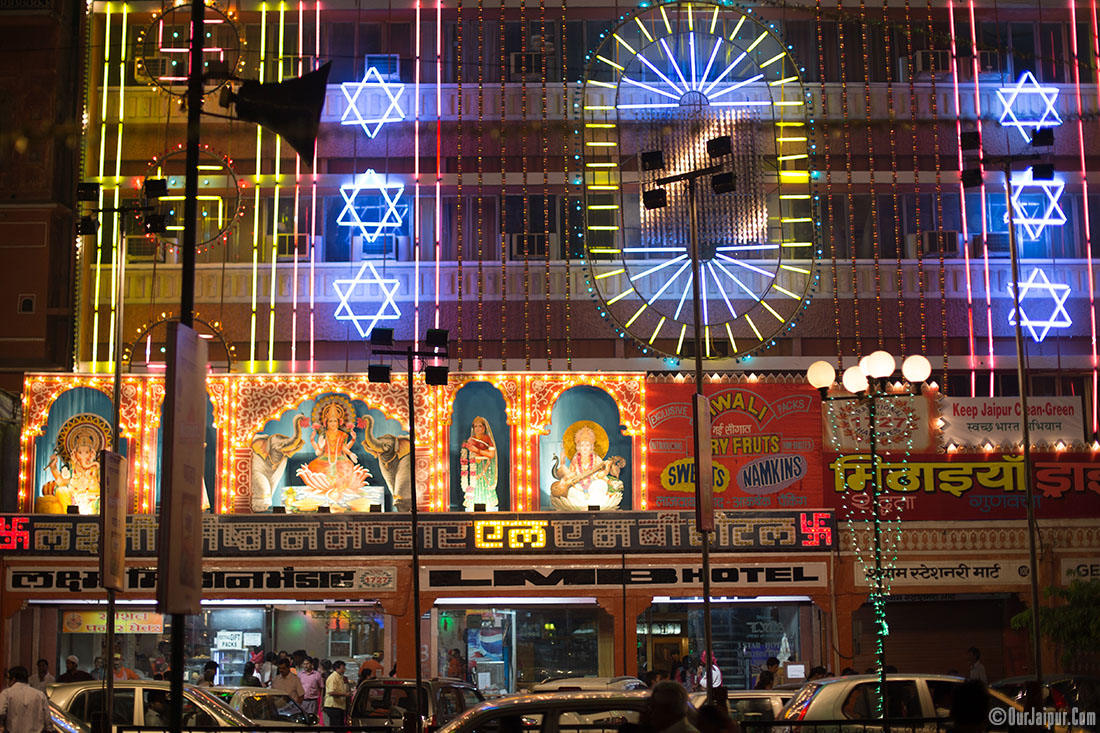 market of jaipur decorated with lights during diwali - best place to visit india during diwali