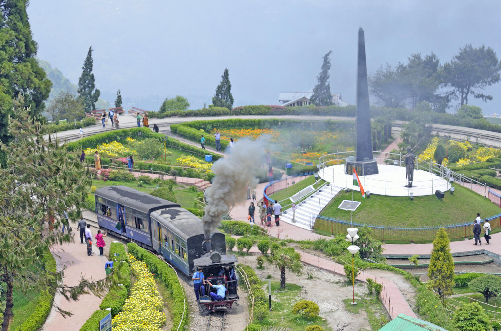 darjeeling toy train in india during zigzag route