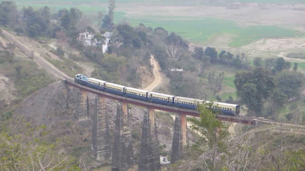 kangra valley toy train in india on bridge