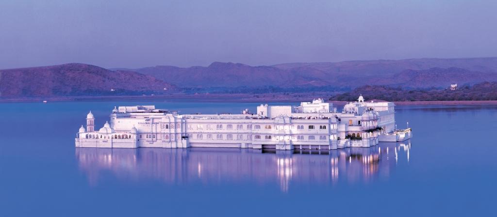 taj lake palace udaipur - top heritage hotels in india