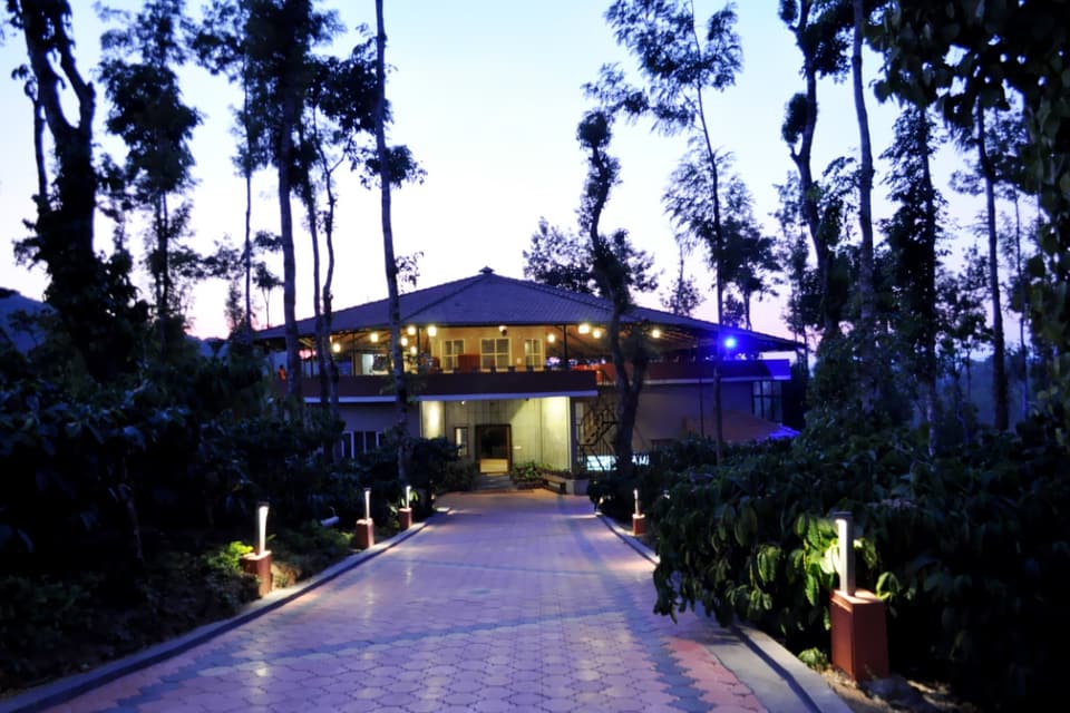 abbydhama estate outside view - hilltop homestays in coorg