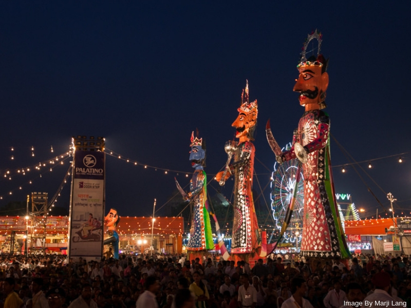 fire the giant statue of ravaan and brothers during dusshera in delhi india