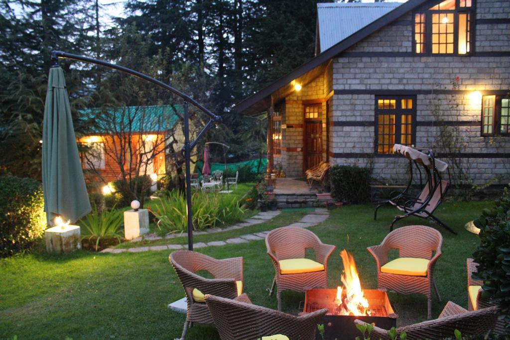 mary cottages outside view - hilltop homestays in manali