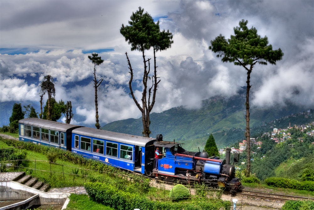 batashiya loop darjeeling - place to visit for summer vacations in india with family