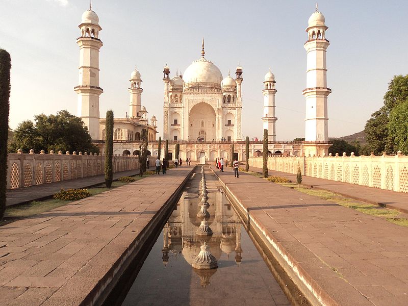 bibi ka maqbara - aurangabad - weekend getaways encircling mumbai