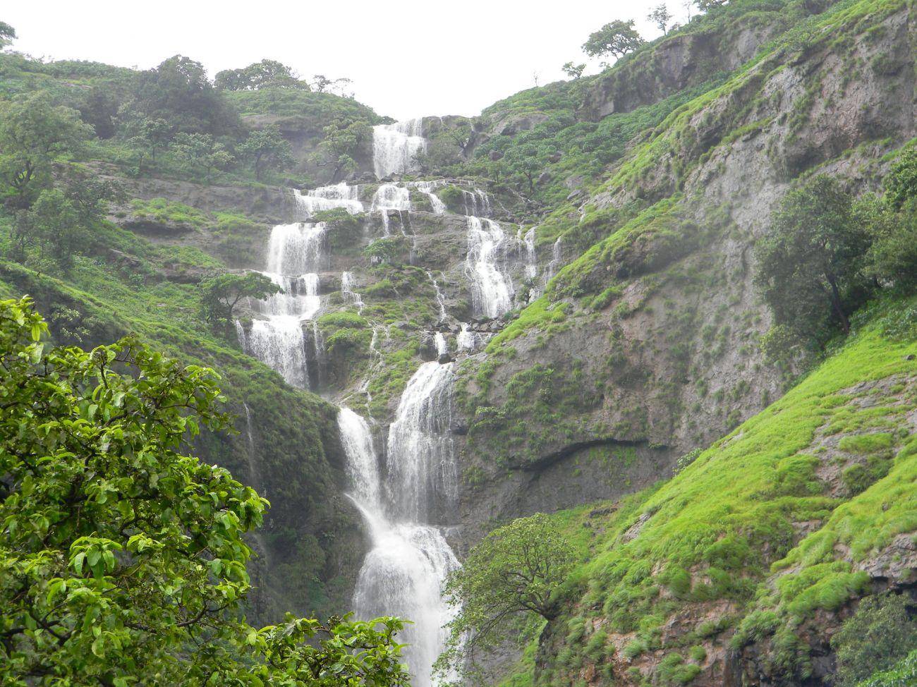 randha falls - kalsubai - weekend getaways encircling mumbai