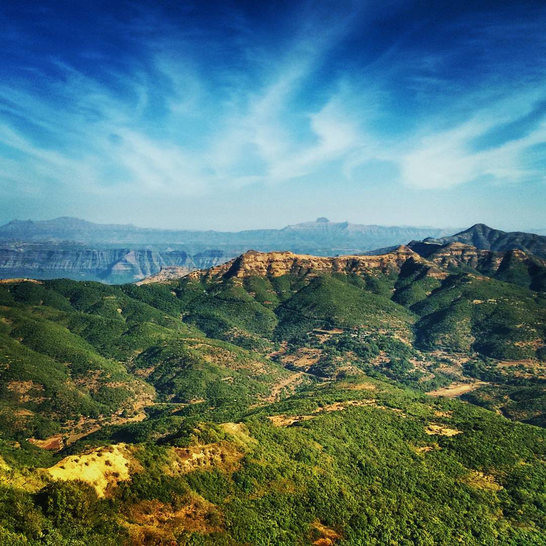 sahyadri mountain range panchgani - weekend getaways encircling mumbai