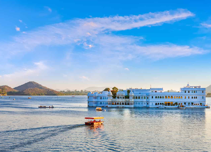 Lake-Pichola-in-Udaipur by Travelsite India