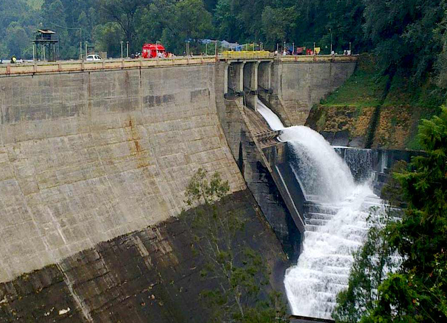 Mattupetty Dam munnar by Travelisite India