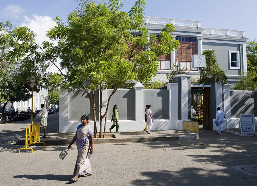 sri-aurobindo-ashram-pondicherrry-by-travelsiteindia