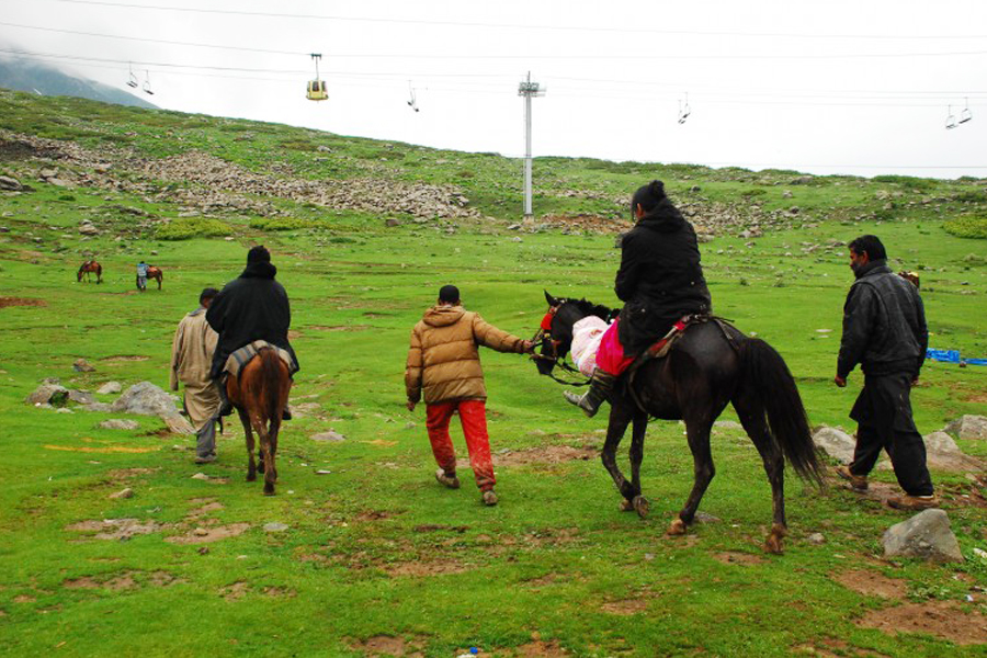 pony rides gulmarg by Travelsite India