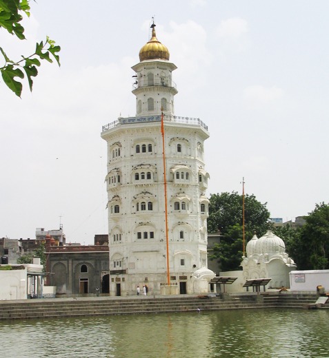 Gurudwar Baba Atal Amritsar by Travelsite India