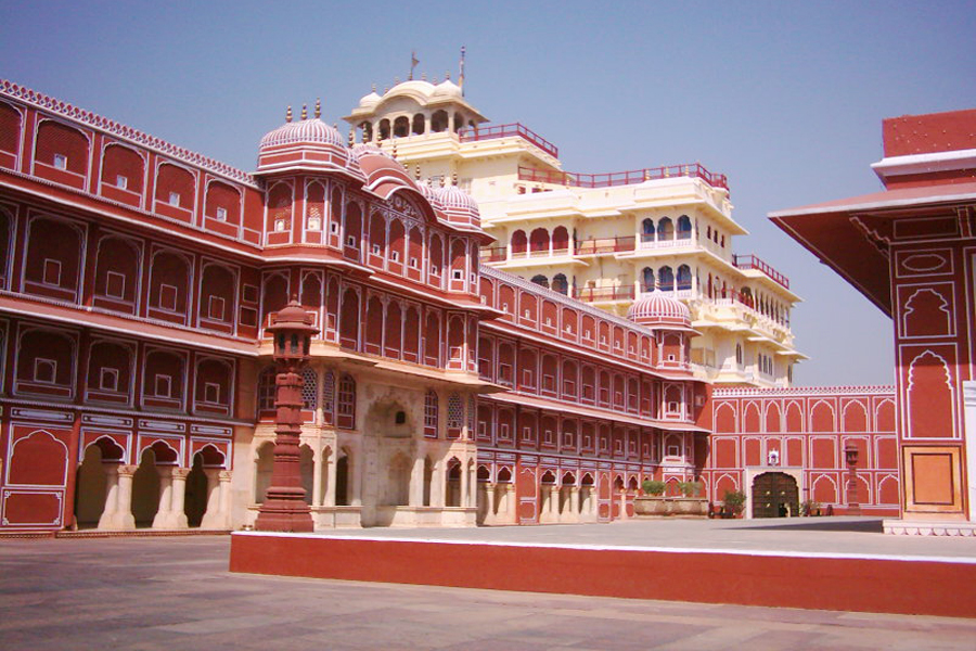 city-palace-jaipur-by-travelsiteindia