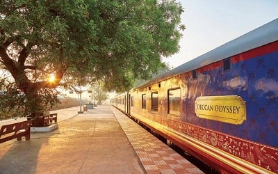 luxury train tour packages