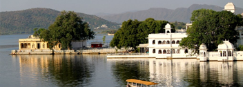 lake pichola udaipur